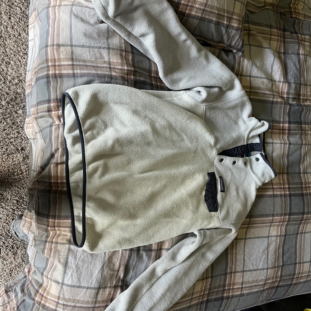 Patagonia fleece women’s small